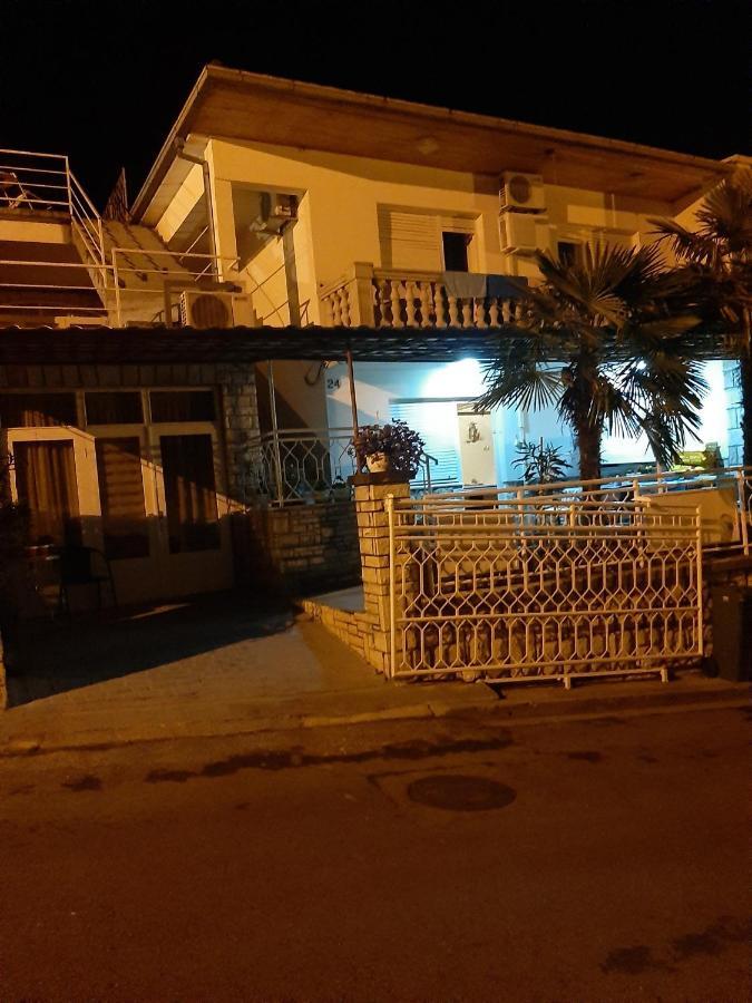 Apartament App Borna Crikvenica Zewnętrze zdjęcie